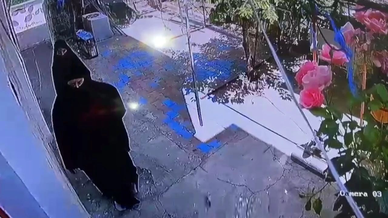 Nevşehir’de Kadın Kılığına Giren Hırsızlar Kameraya Yakalandı: Polis Alarmda